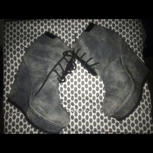 Stylish tie up wedge